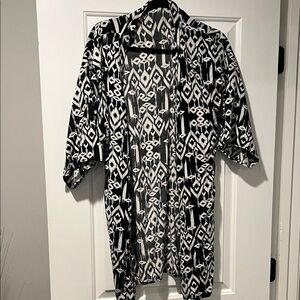 Black and White Patterned bathrobe